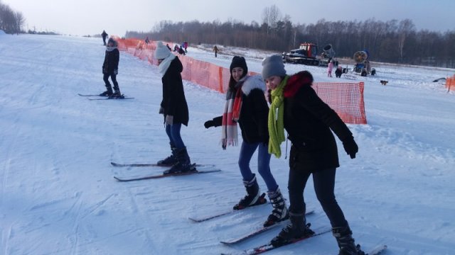 Wyjazdowa lekcja wychowania fizycznego – narty w Bobliwie